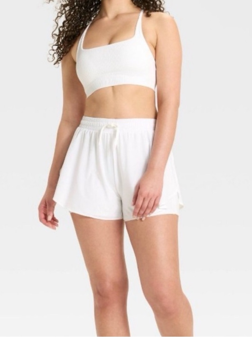 All In Motion Women’s High Rise Woven 3” Flutter White Shorts Sz XXL